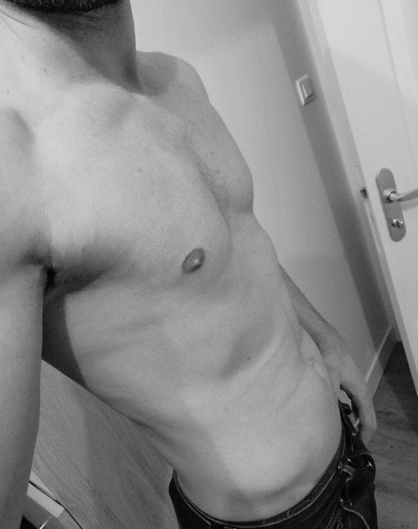 Profil de Hassen, 40 ans, Club gay à Syens