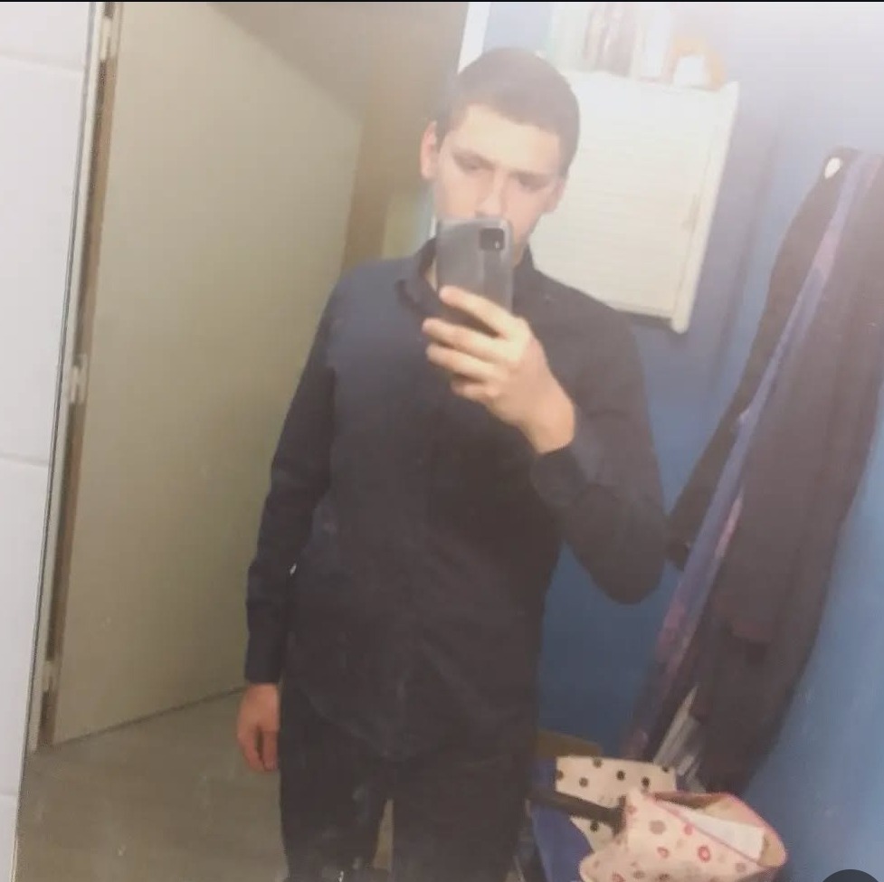 Profil de Shone, 19 ans, Club gay à Mutten