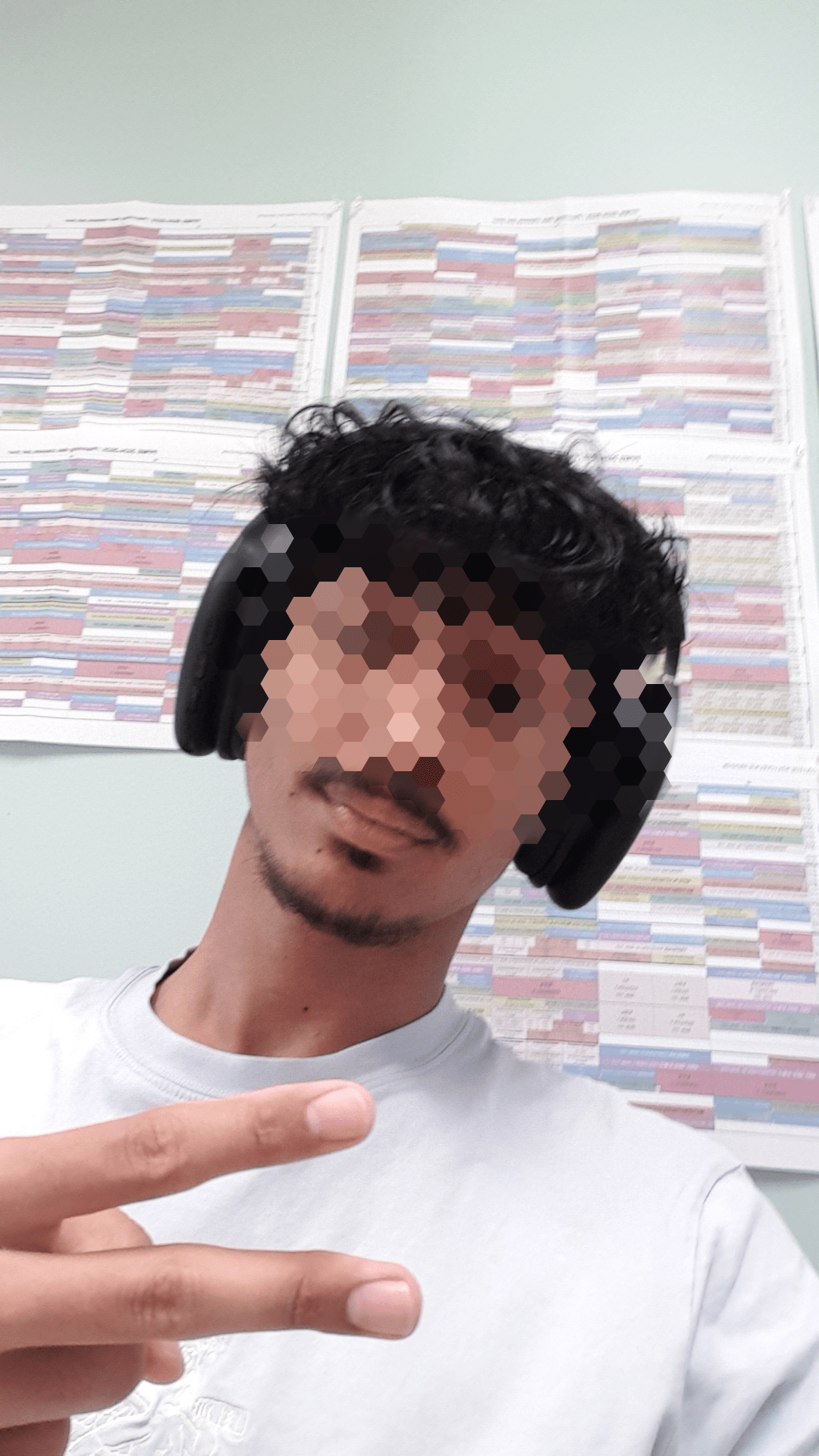 Profil de Saifeddine, 19 ans, Club gay à Intschi