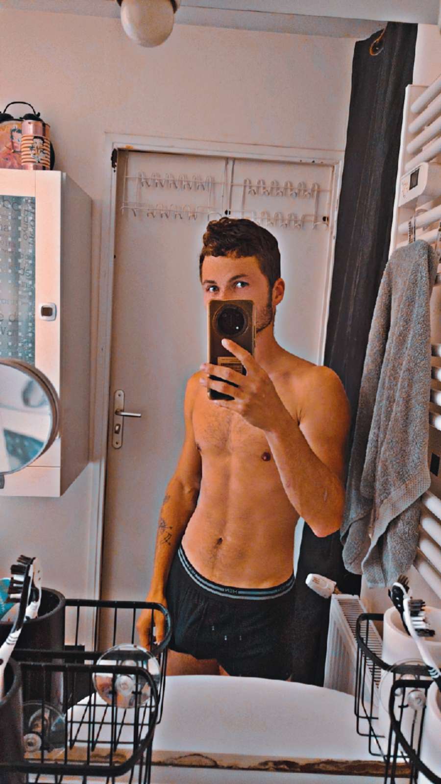 Profil de Jazon, 23 ans, Club gay à Pratval