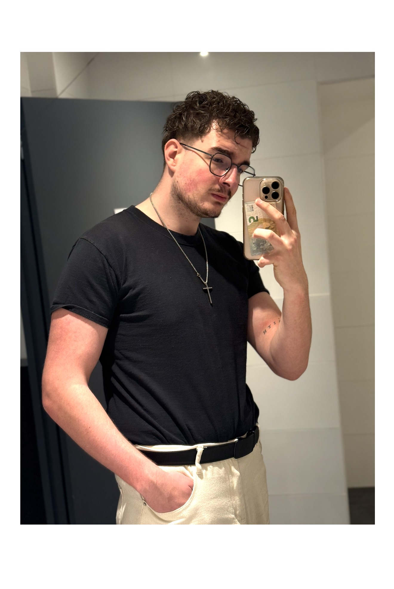 Profil de Shems-eddine, 21 ans, Club gay à Maladers