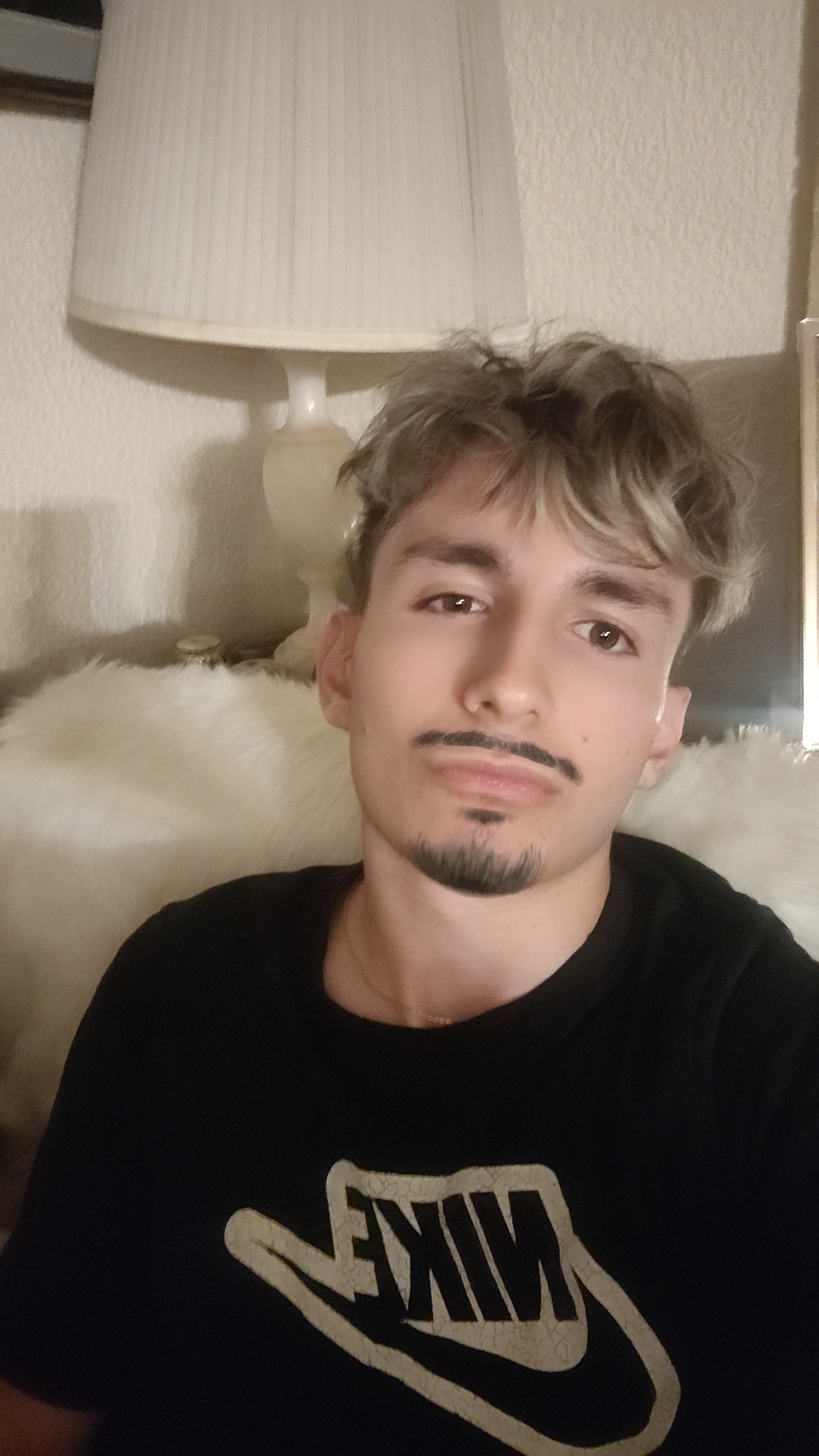 Profil de Housem, 18 ans, Club gay à Alp Grüm
