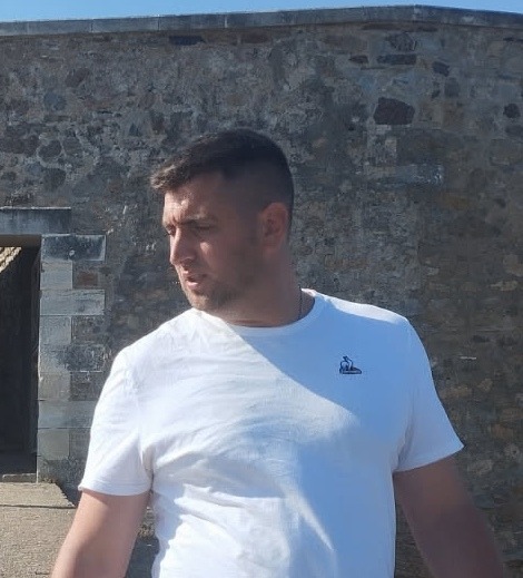 Profil de Cyrille, 33 ans, Club gay à Fehren