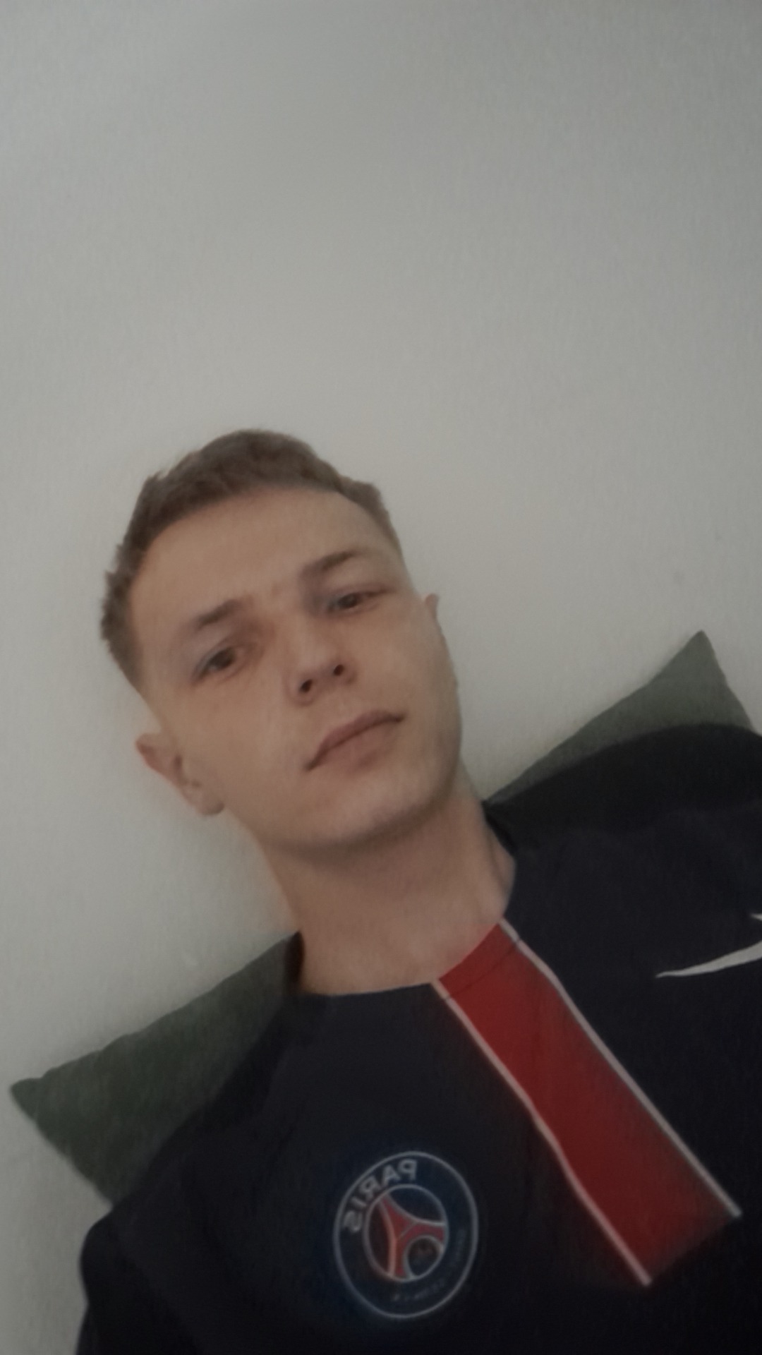 Profil de Zénon, 25 ans, Club gay à Lohn GR