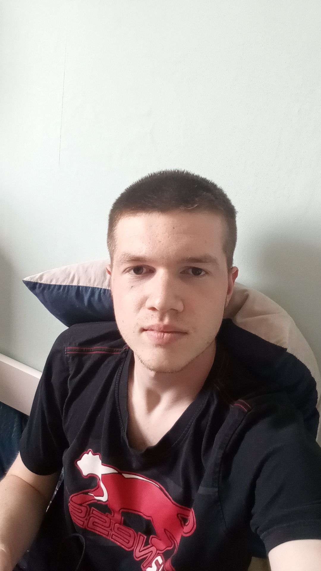 Profil de Dustin, 23 ans, Club gay à Root