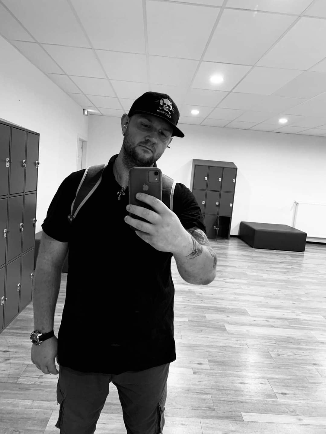 Profil de Fahd, 32 ans, Club gay à Brenzikofen