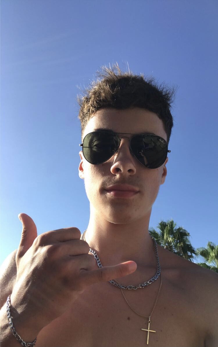 Profil de Alessandro, 21 ans, Club gay à Scuol