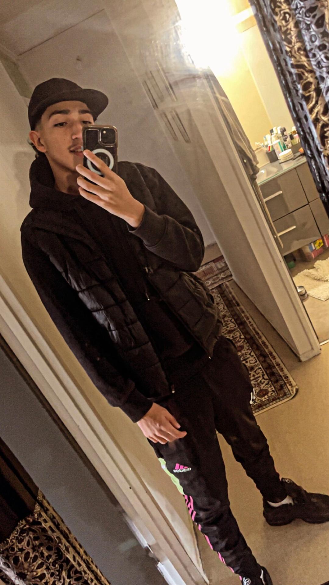 Profil de Romin, 19 ans, Club gay à Gluringen