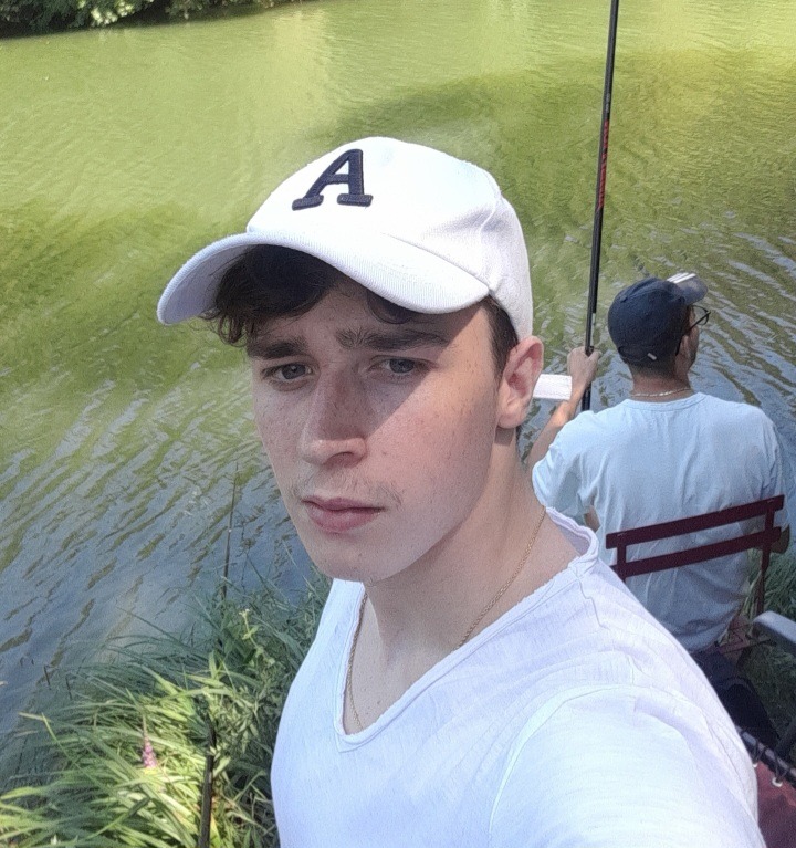Profil de Laurian, 19 ans, Club gay à Zizers