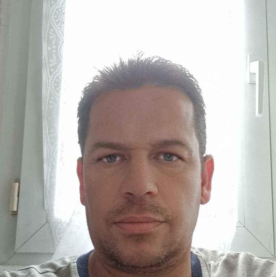 Profil de Carles, 50 ans, Club gay à Bottenwil