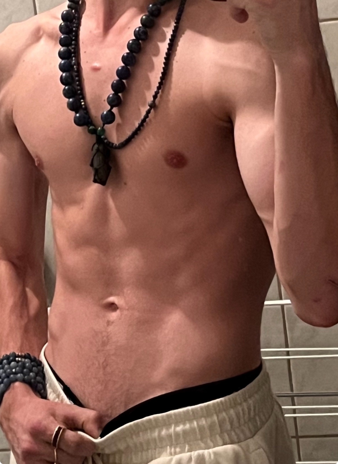 Profil de Eberhard, 22 ans, Club gay à Oberhofen am Thunersee