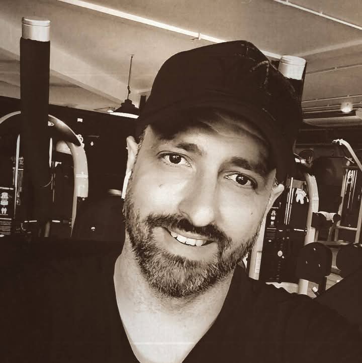 Profil de Adil, 41 ans, Club gay à Luven