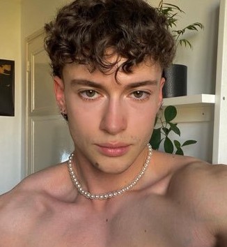 Profil de Tonyo, 24 ans, Club gay à Champagne