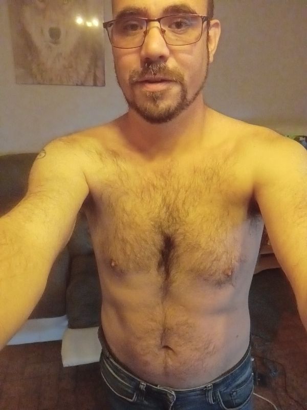 Profil de Amrane, 40 ans, Club gay à Feutersoey