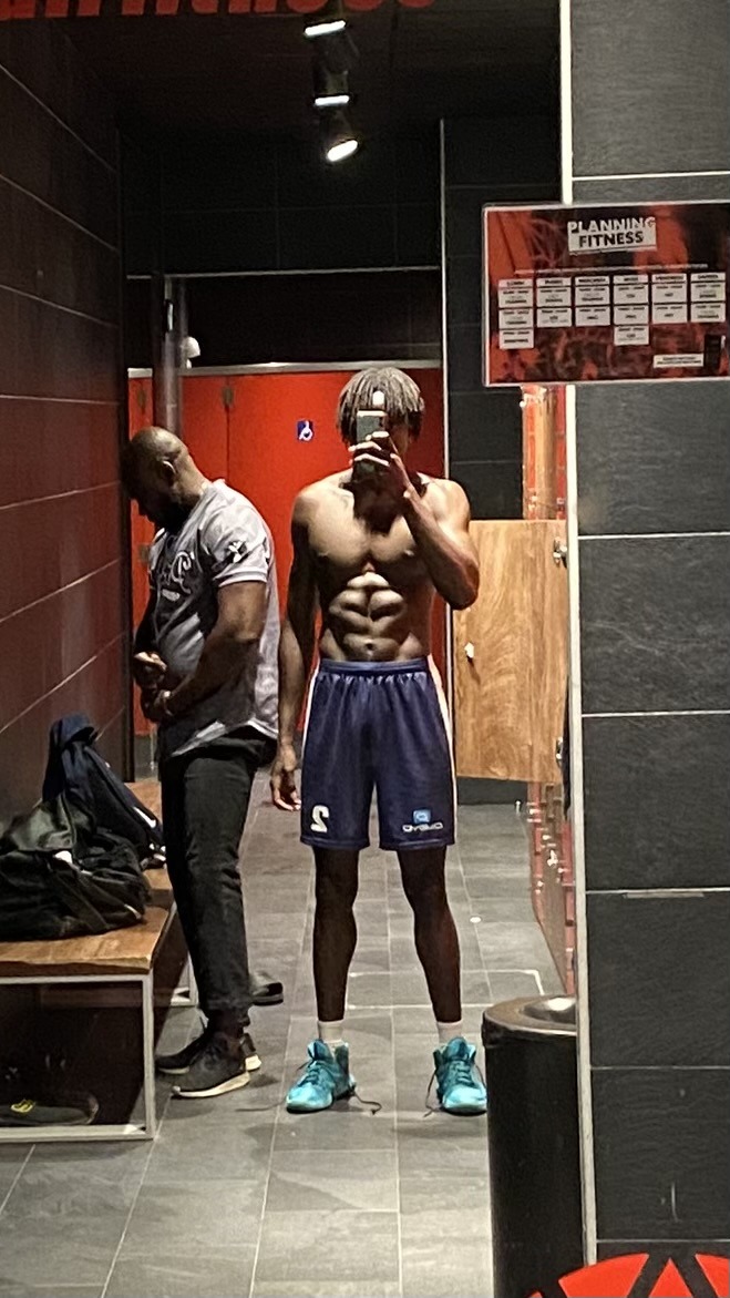 Profil de Yassin, 23 ans, Club gay à Oleyres
