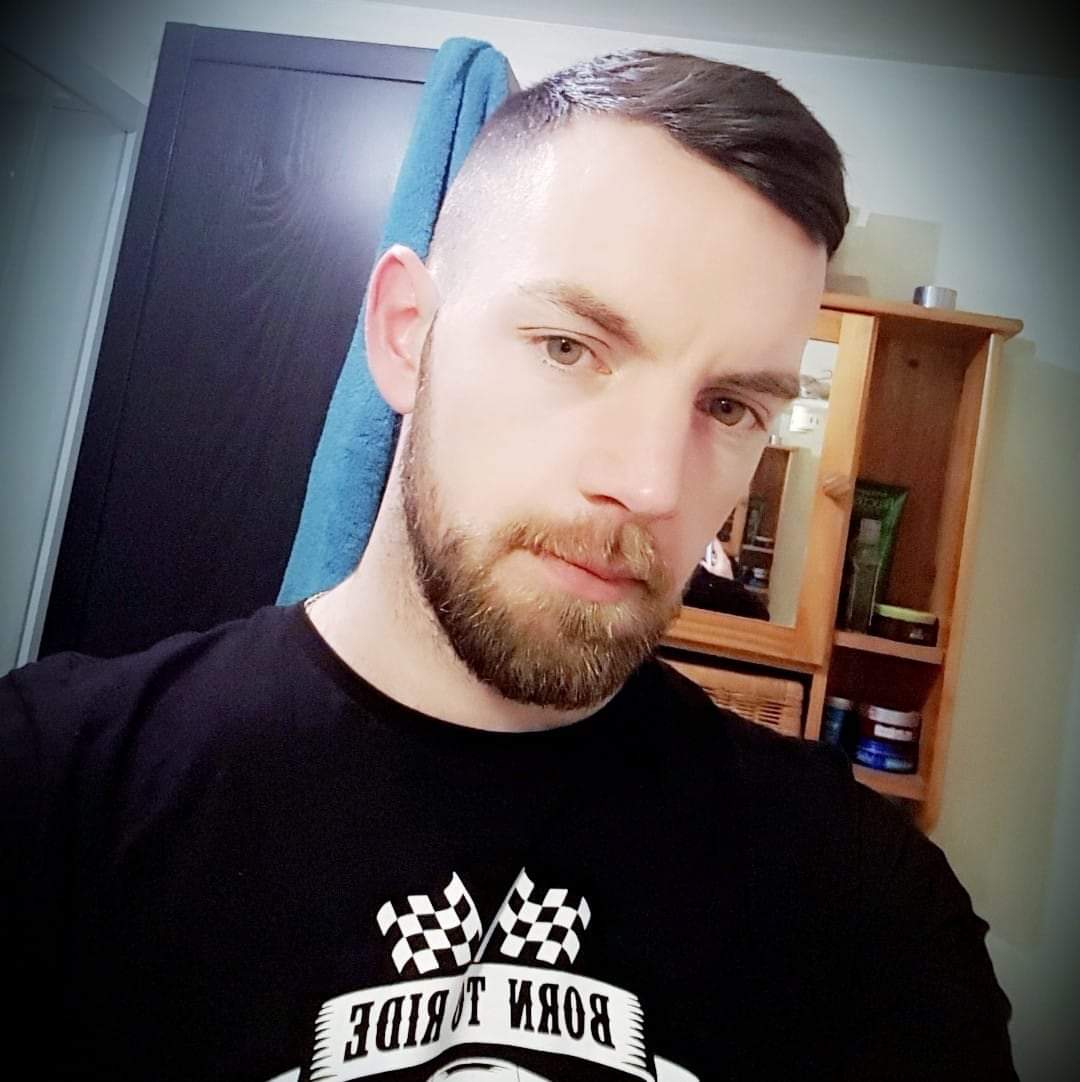 Profil de Chahir, 33 ans, Club gay à Wiedlisbach