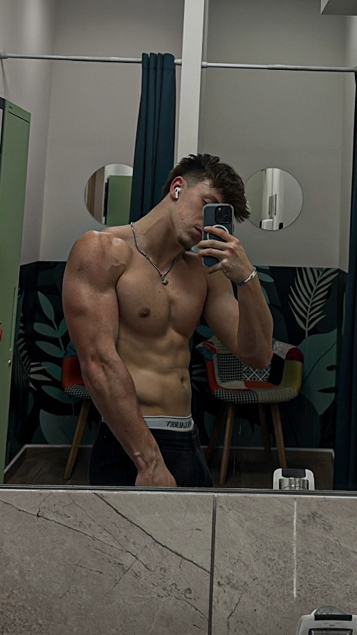 Profil de Abd-allah, 20 ans, Club gay à Chéserex