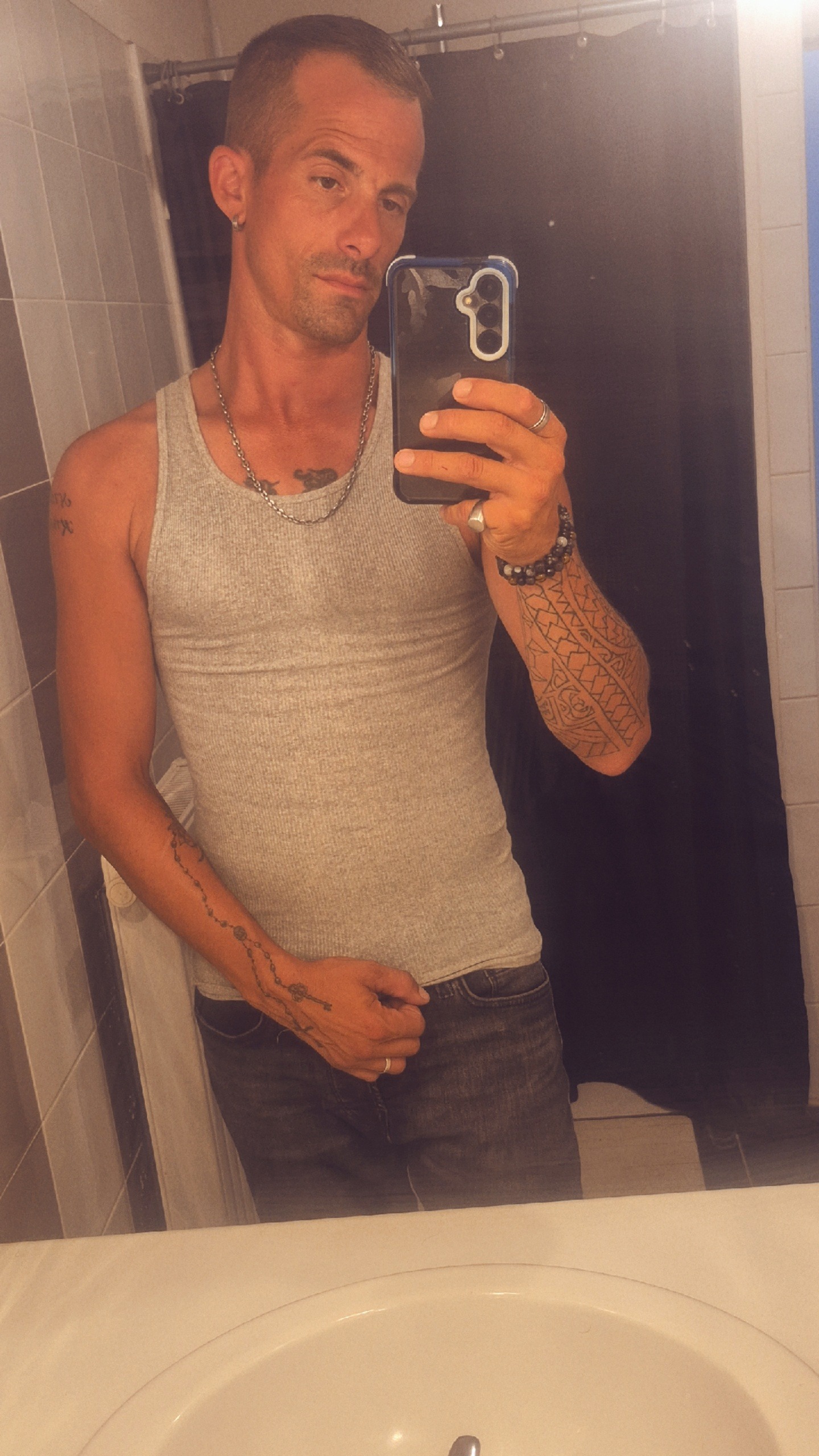 Profil de Rochdi, 36 ans, Club gay à Mastrils