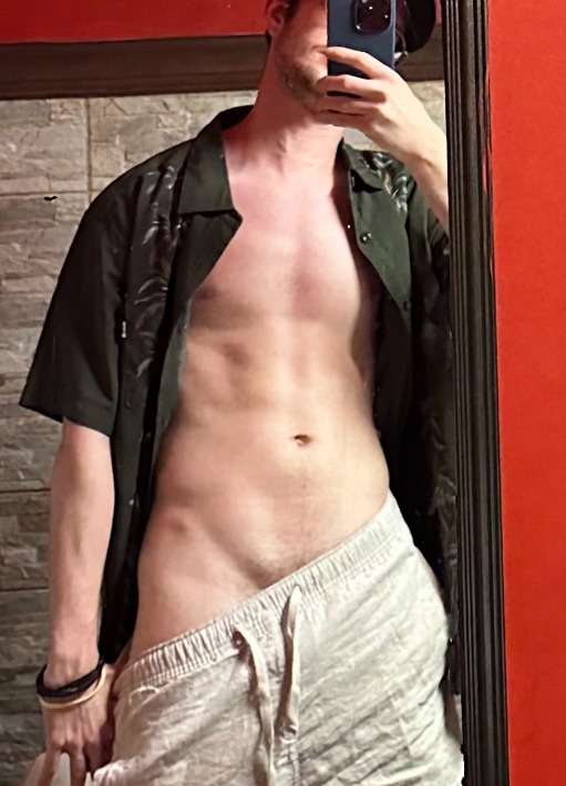 Profil de Ayyub, 26 ans, Club gay à Pompaples