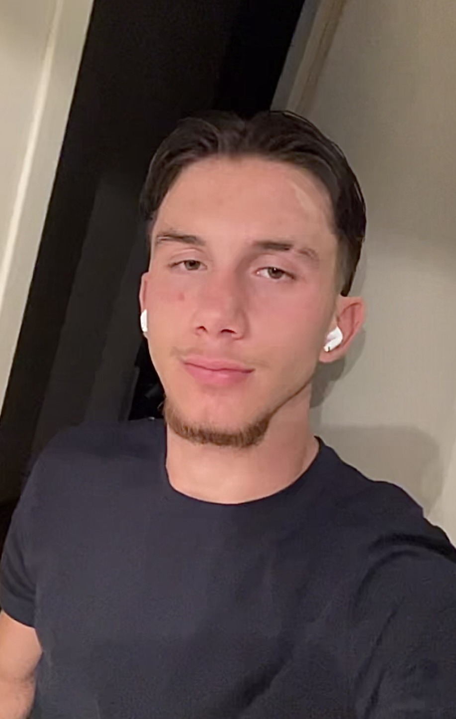 Profil de Adolphe, 19 ans, Club gay à Bofflens