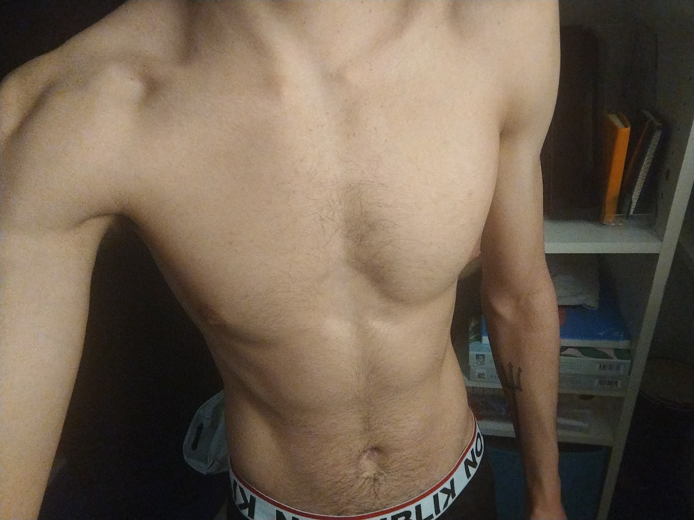 Profil de Edris, 21 ans, Club gay à Concise