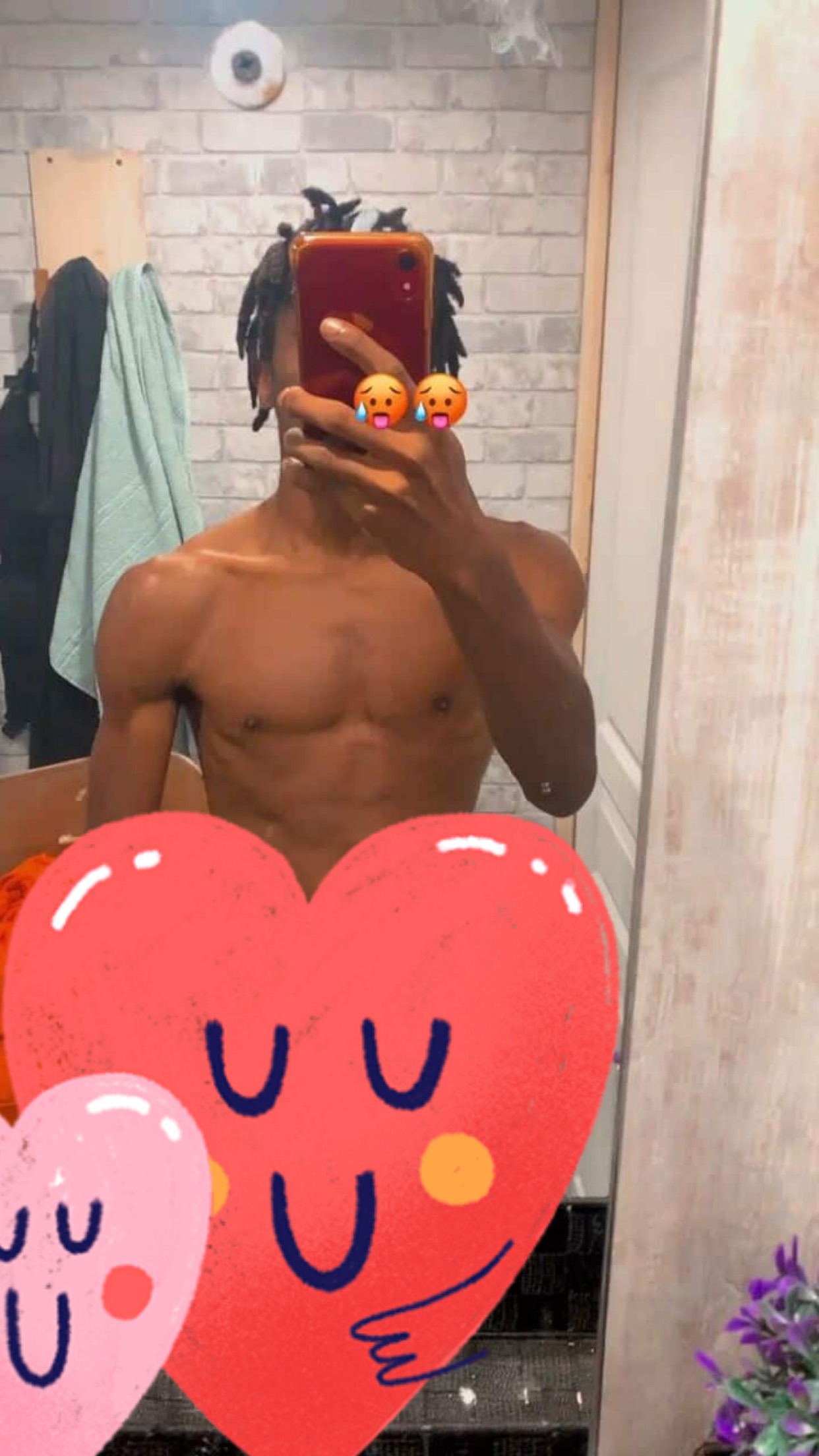 Profil de Nicolae, 25 ans, Club gay à Chénens