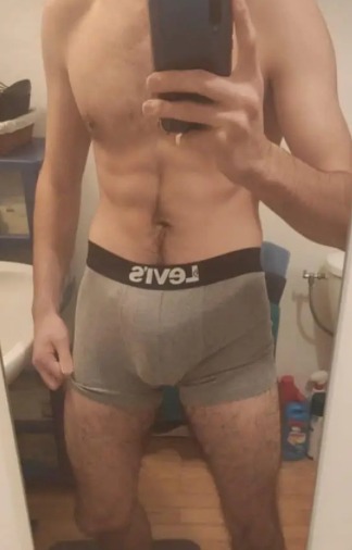 Profil de Wiktor, 36 ans, Club gay à Scharans