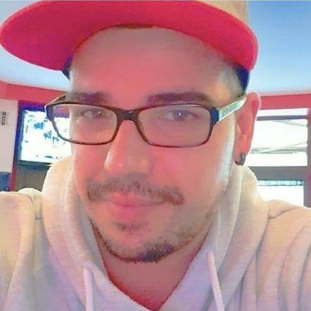 Profil de Agustin, 37 ans, Club gay à Henau