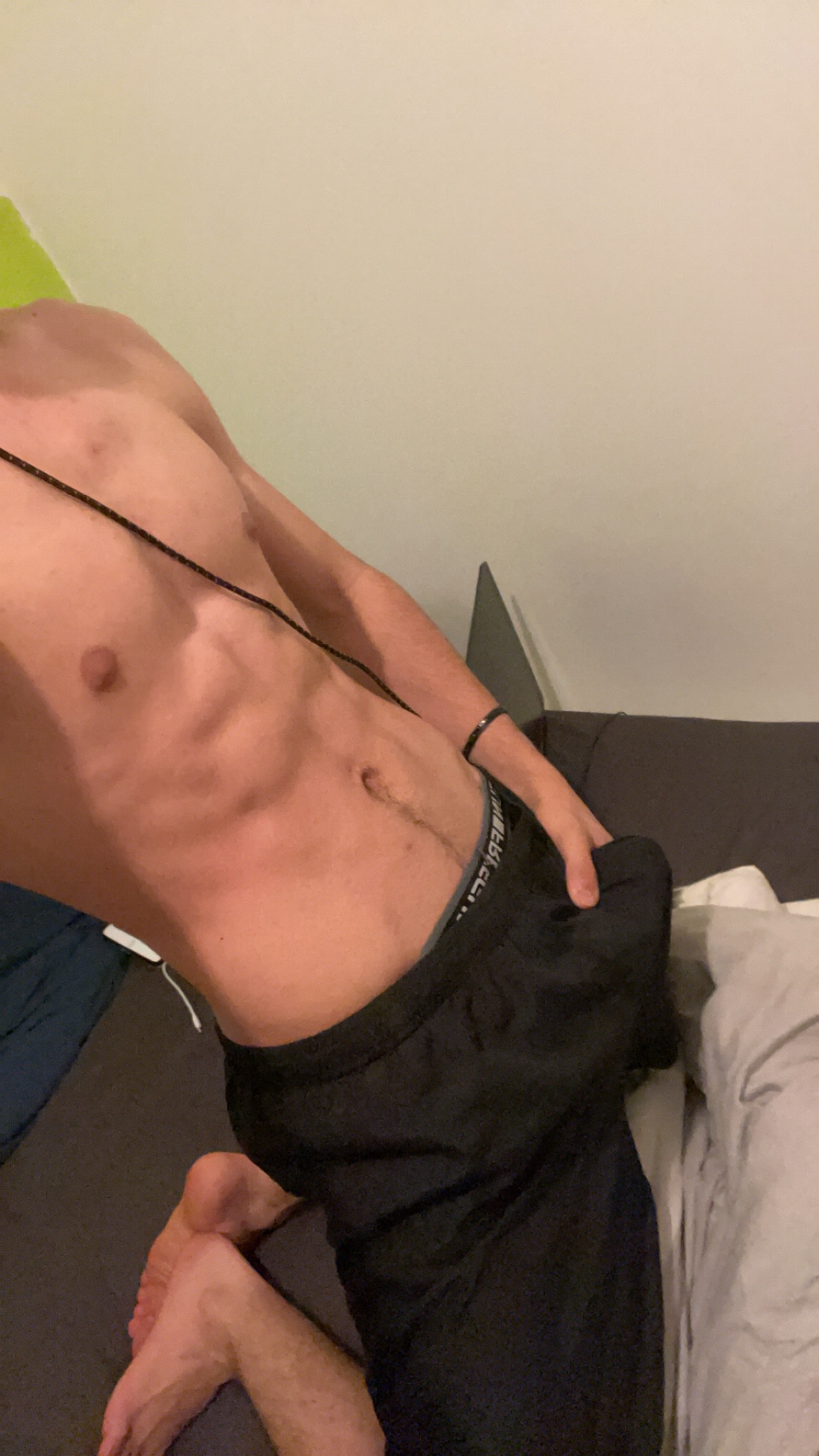 Profil de Adams, 19 ans, Club gay à Bofflens