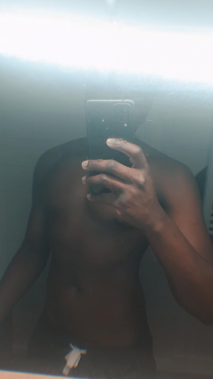 Profil de Kinan, 22 ans, Club gay à Gadmen