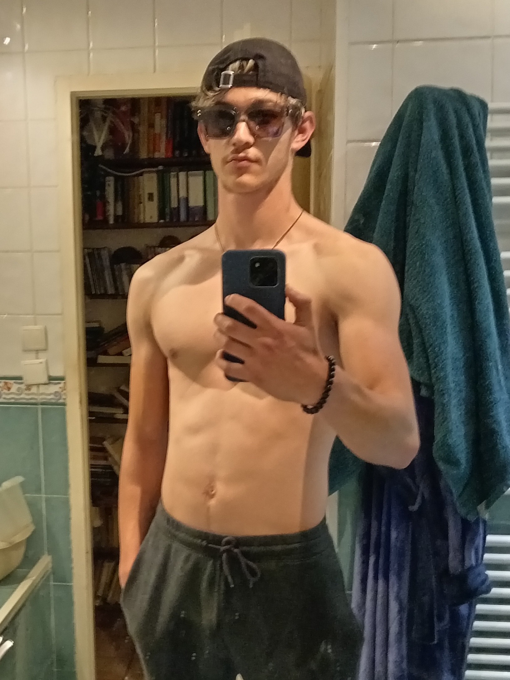 Profil de Alce, 18 ans, Club gay à Sent