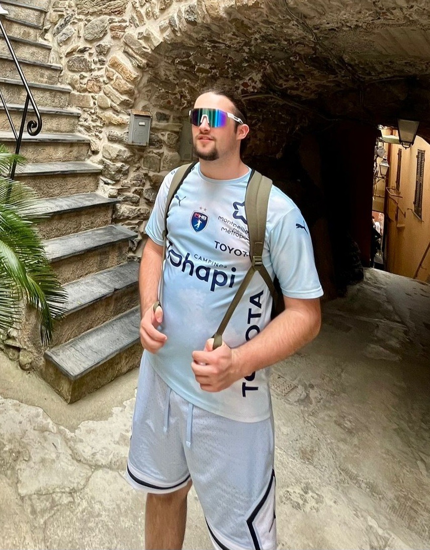 Profil de Aissam, 21 ans, Club gay à Mosen