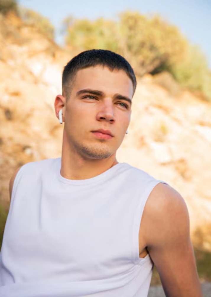 Profil de Massin, 22 ans, Club gay à Concise