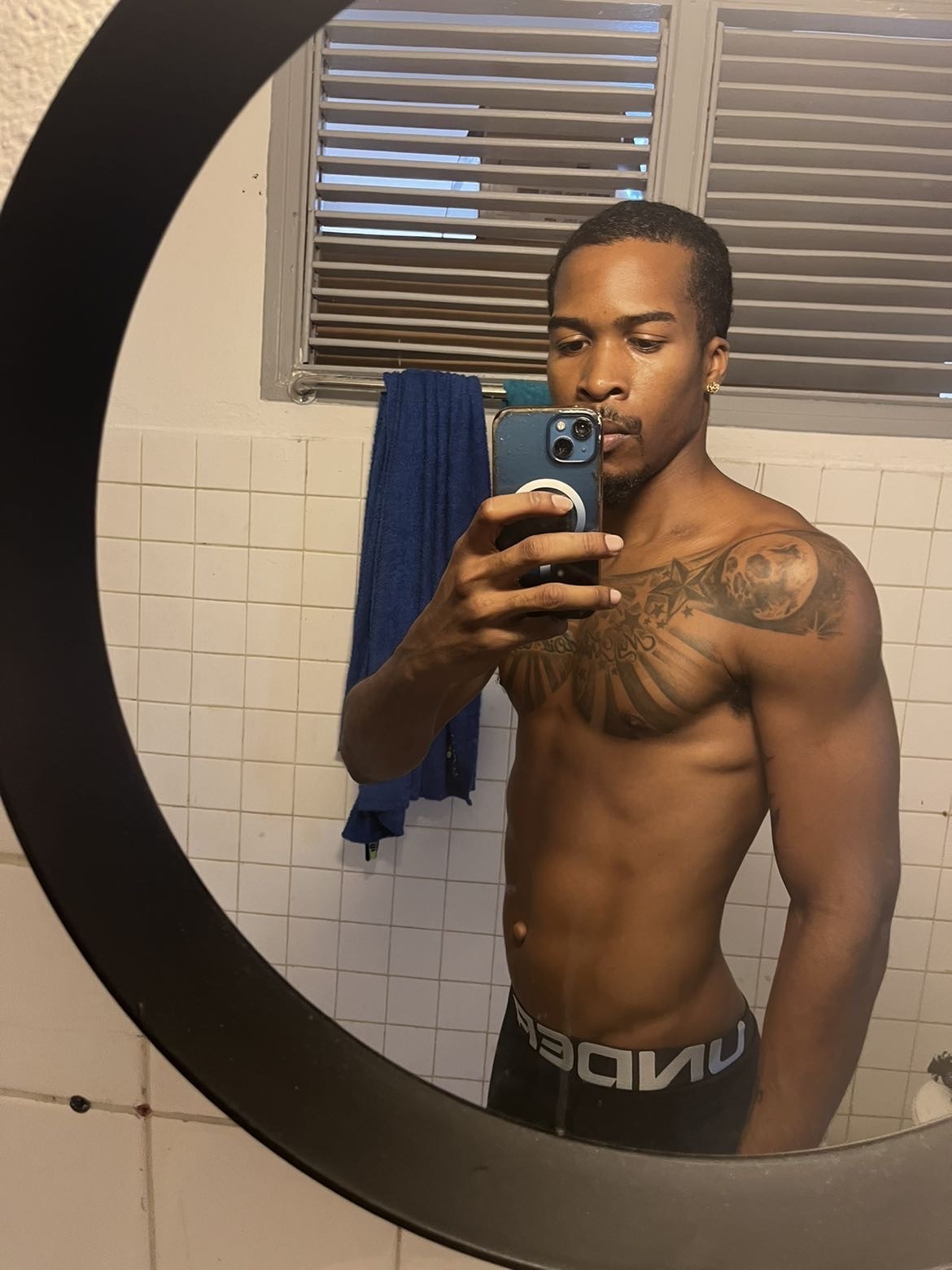 Profil de Isac, 30 ans, Club gay à Root