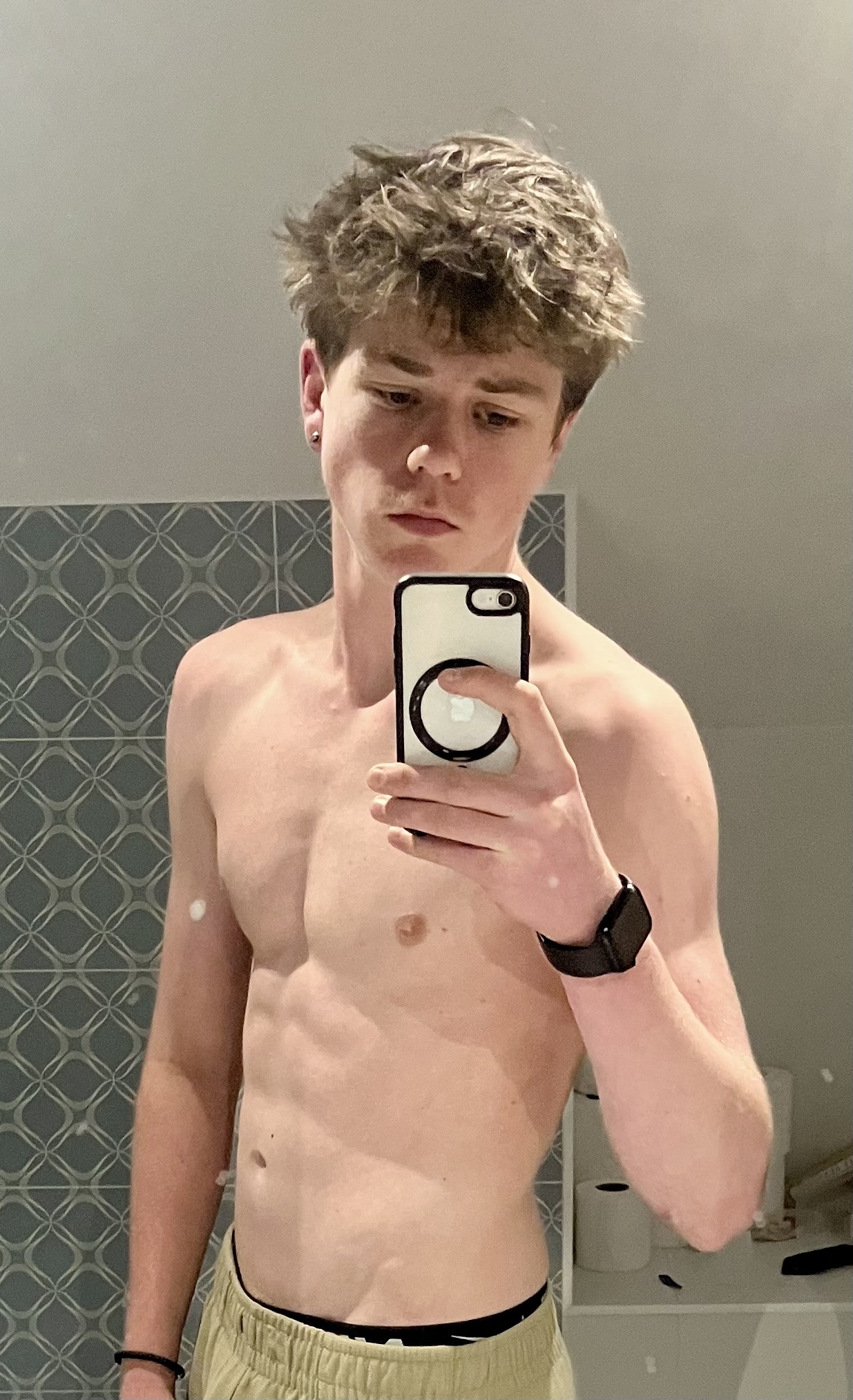 Profil de Nicolai, 18 ans, Club gay à Froideville
