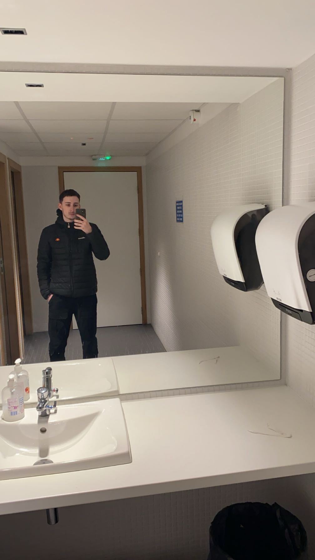 Profil de Yankel, 20 ans, Club gay à Bellwald