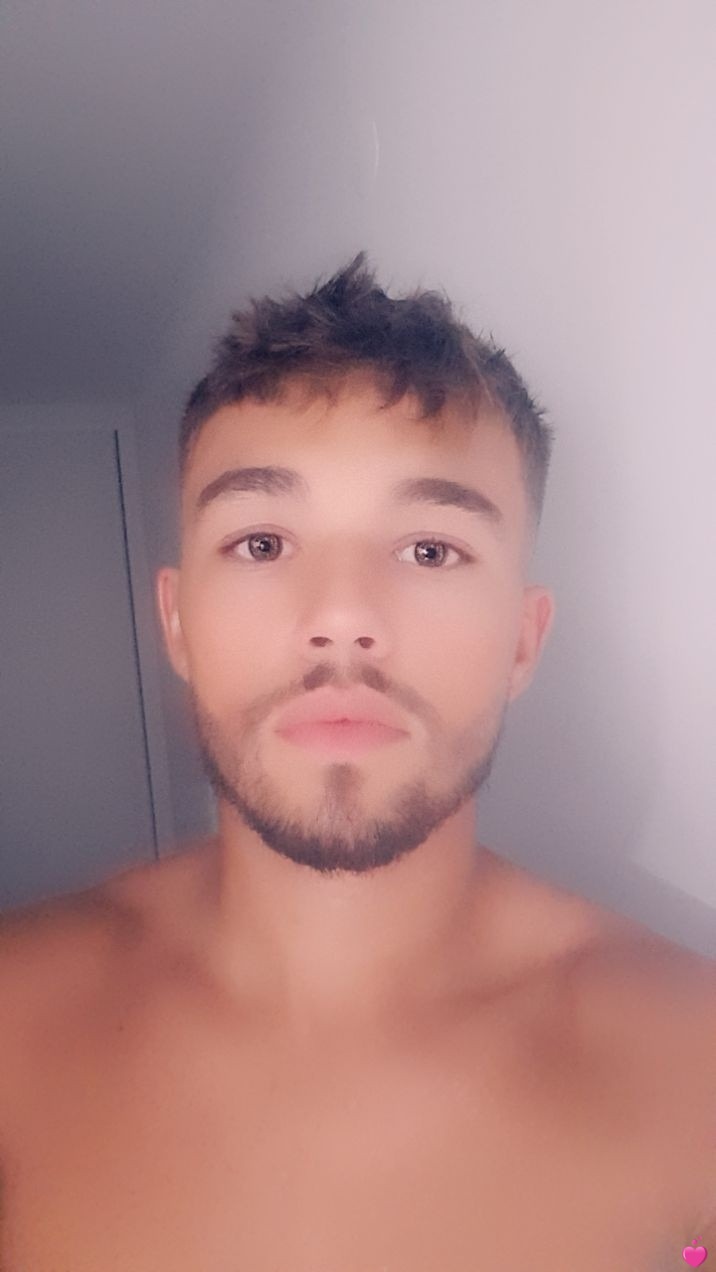 Profil de Alaoui, 21 ans, Club gay à Cerlier